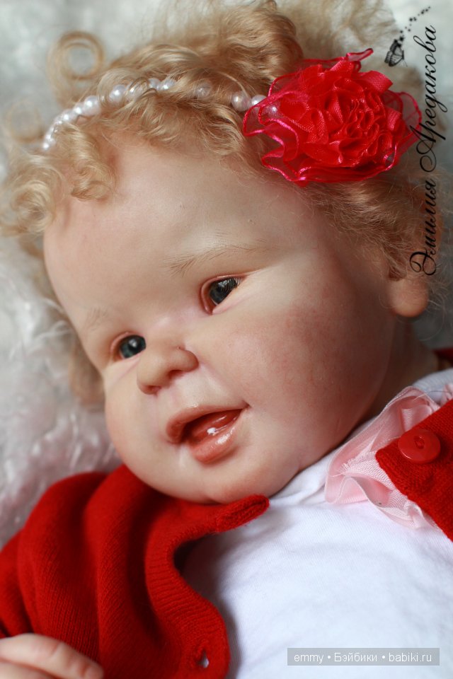 кукла Эмилии Аредаковой.