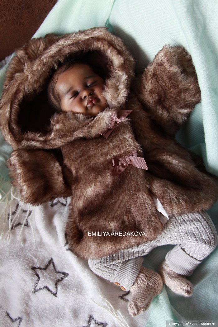 Моя этническая девочка Жасмин. Художник Эмилия Аредакова