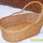 У детишек новоселье. Корзинка для кукол-детей