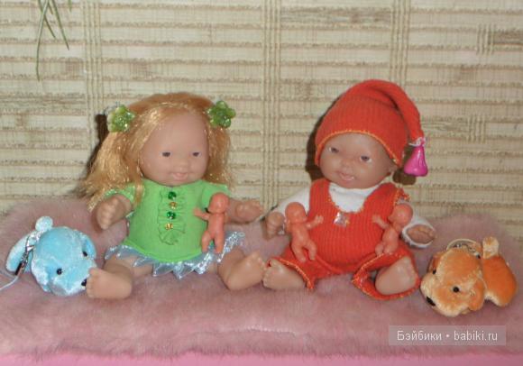 и пупсы у них близняшки :)
