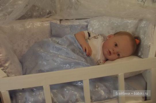 Королевская кровать для маленькой принцессы, куклы Ульяны (фото 5)