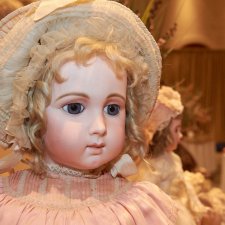 Theriault's 50th Anniversary January Marquis Auction Weekend