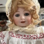 Очаровательная булочка тоддлер F.W Göbel "BAVARIA" рост 41 см