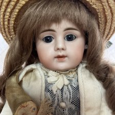 Великолепная малышка  Simon&Halbig 939, рост 32 см