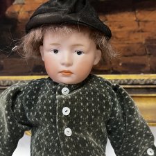 Хорошенький мальчишка Gebrüder Heubach 6969 рост 29 см