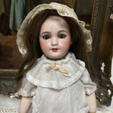 Антикварная француженка  SFBJ 301 кабинетного размера 40 см