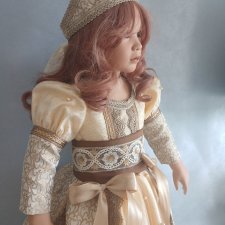 Нарядное платье для большой куклы