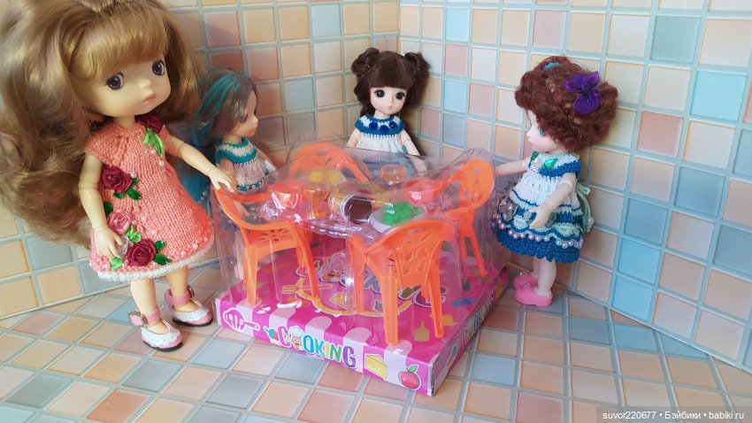 Столик из Пятерочки — Куклы с Алиэкспресс (Aliexpress): Китайские шарнирные