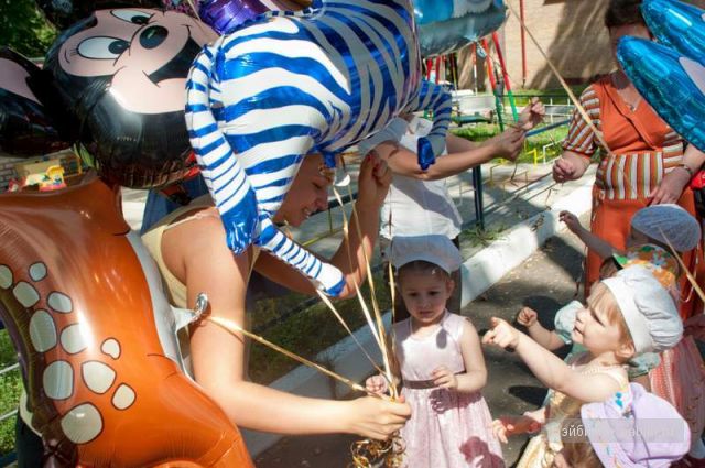 Сегодня Ваш праздник ребята - все дети огромной Земли (фото 2)