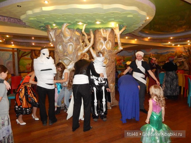 Новогодний карнавал в кукольной стране