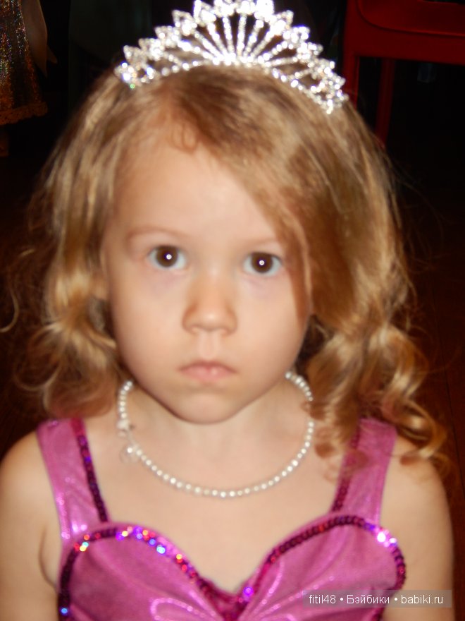 Новогодний карнавал в кукольной стране