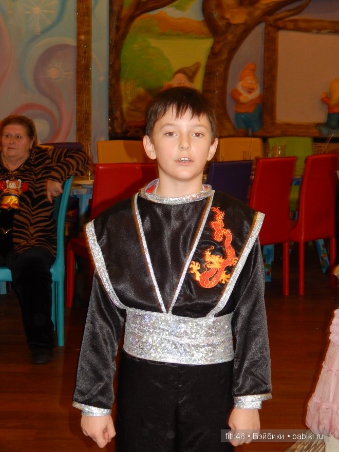 Новогодний карнавал в кукольной стране