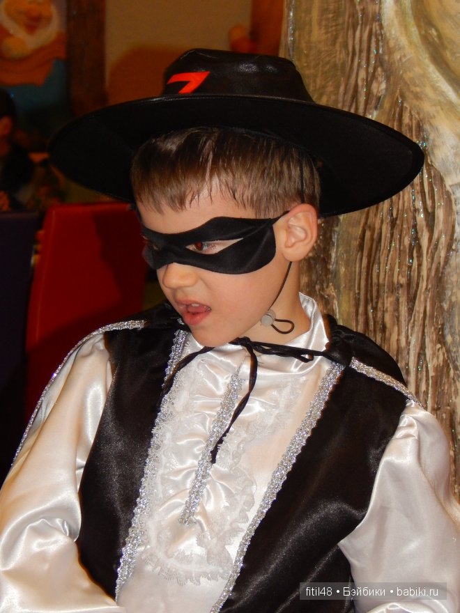 Новогодний карнавал в кукольной стране