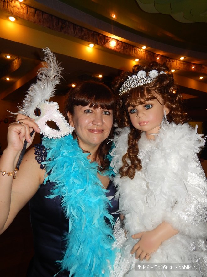 Новогодний карнавал в кукольной стране