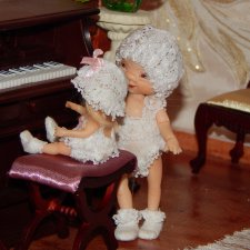 В дождливую погоду. Авторские куклы  Нелли Губиной