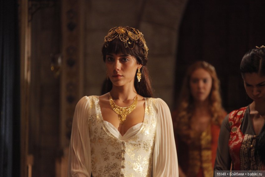 Нет океана больше, чем океан моих слез о тебе, Хюррем