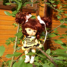 Маленькая пчелка