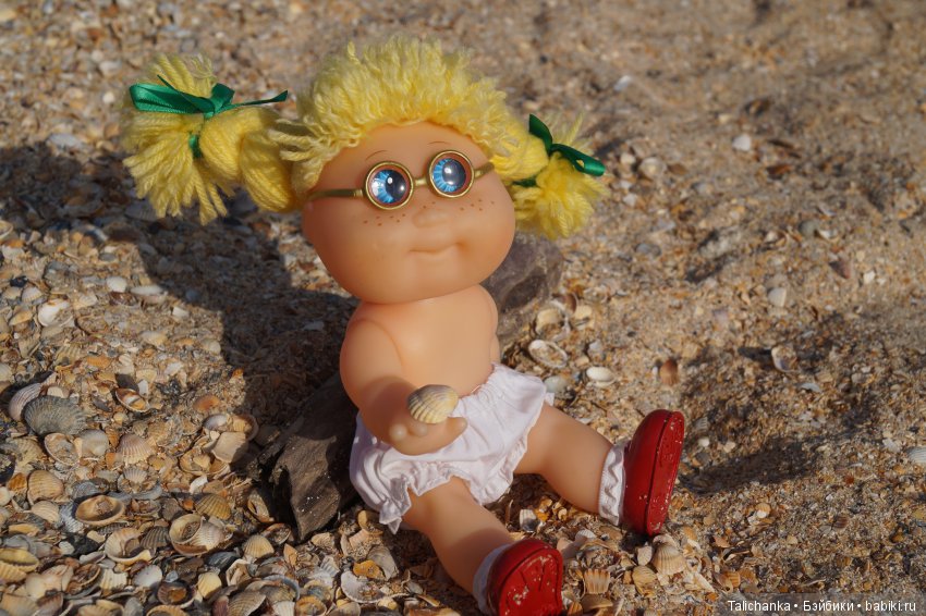 Лето 2017. Азовское море, ст. Голубицкая. Капустки Ксюшка и Ирэна на отдыхе