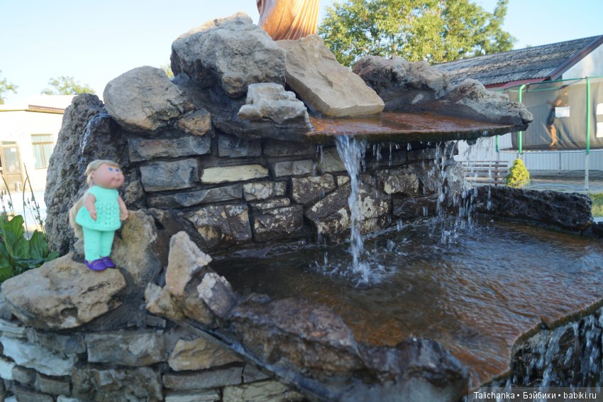 Лето 2017. Азовское море, ст. Голубицкая. Капустки Ксюшка и Ирэна на отдыхе