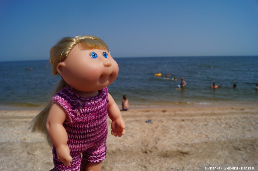 Лето 2017. Азовское море, ст. Голубицкая. Капустки Ксюшка и Ирэна на отдыхе