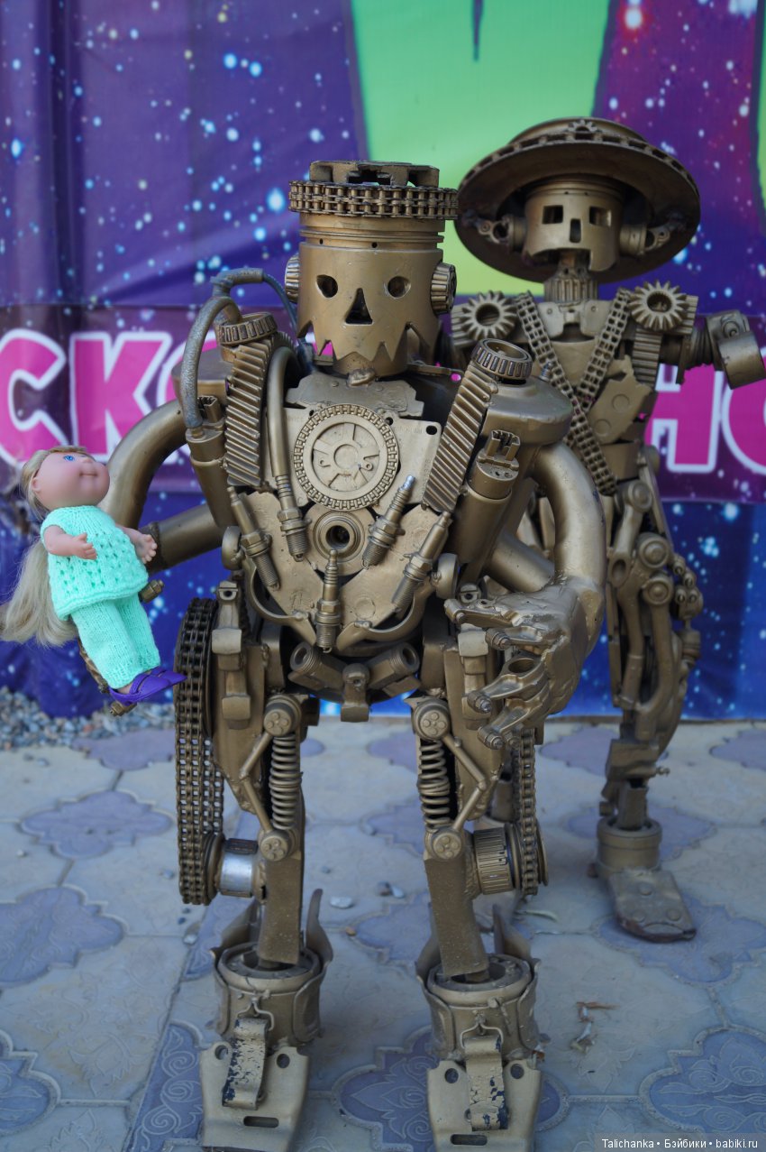 Лето 2017. Азовское море, ст. Голубицкая. Капустки Ксюшка и Ирэна на отдыхе