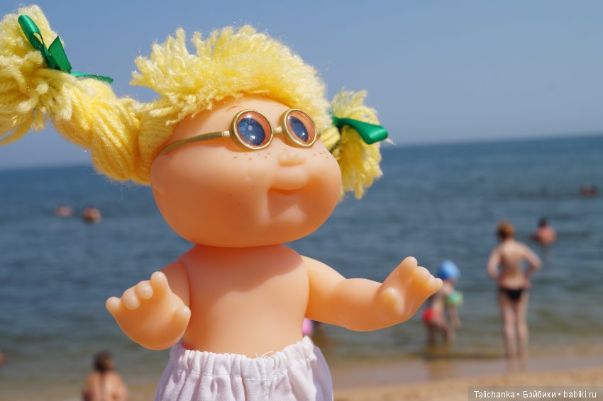 Лето 2017. Азовское море, ст. Голубицкая. Капустки Ксюшка и Ирэна на отдыхе