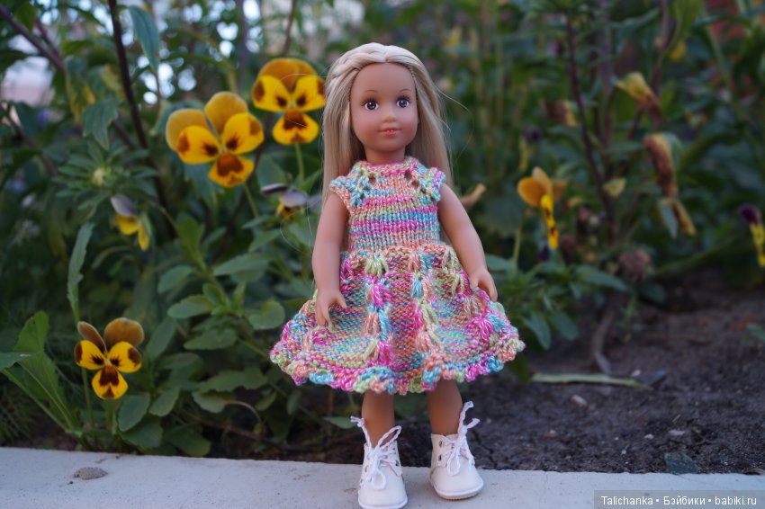 Когда появляется новая куколка, хочется её наряжать