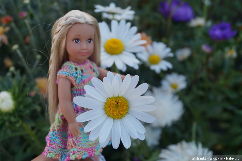 Когда появляется новая куколка, хочется её наряжать