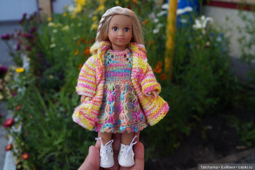 Когда появляется новая куколка, хочется её наряжать (фото 8)