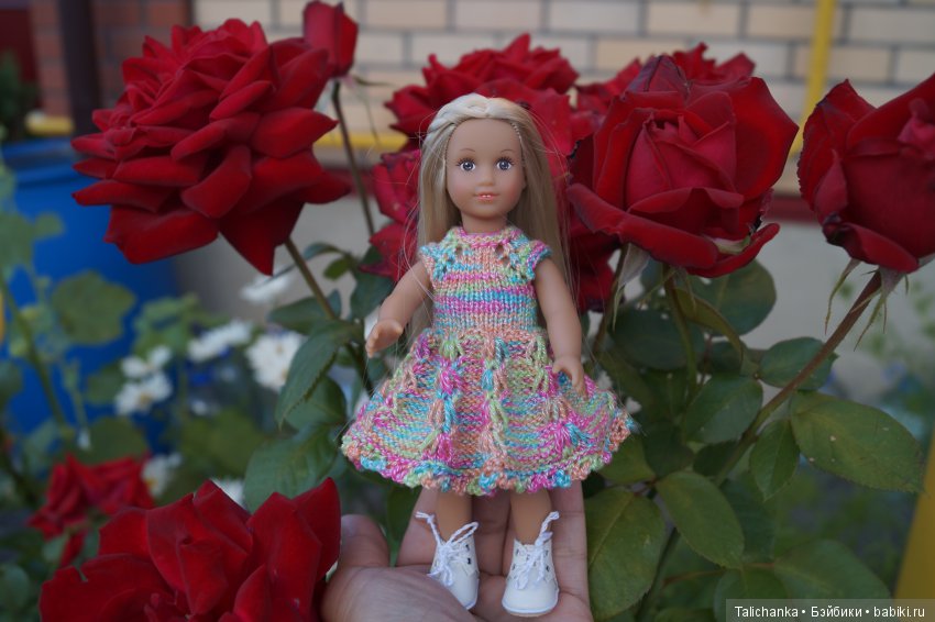 Когда появляется новая куколка, хочется её наряжать (фото 9)