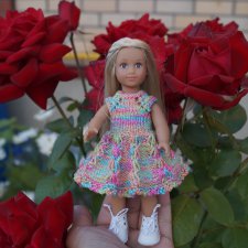 Когда появляется новая куколка, хочется её наряжать