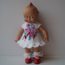 Нарядные платьица с вышивкой для малюток Кьюпи Kewpie dolls ростом 19-20 см