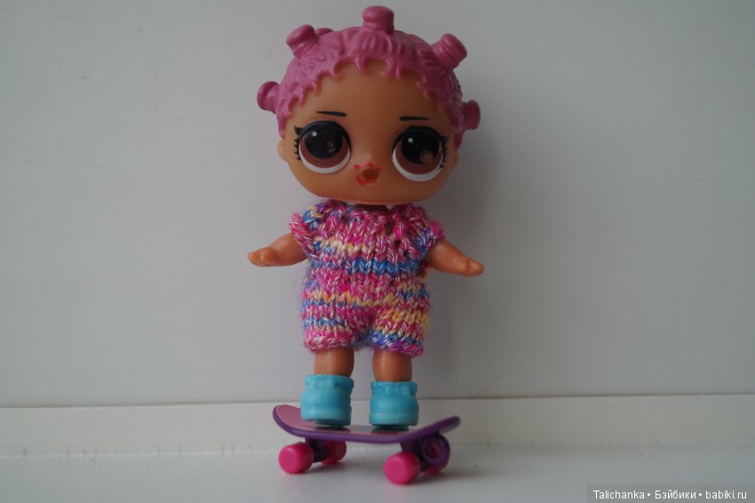 Новая неделя начала с новых нарядов для LOL (фото 8)