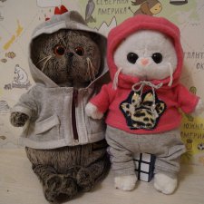 Агаша сшила Лили спортивный костюм