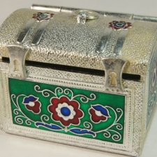 Как мы в детстве не кукольные вещи в игру приспосабливали