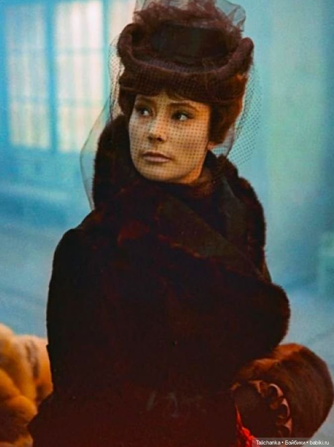 Вторая июньская выписка. Одни девочки! Кукла-загадка от Энергосбыта разгадана