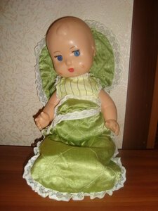 Вторая июльская выписка. Лечение глазок: отсутствие радужки, косоглазие. На лечении была ГДРочка. Голова+тело= красивая