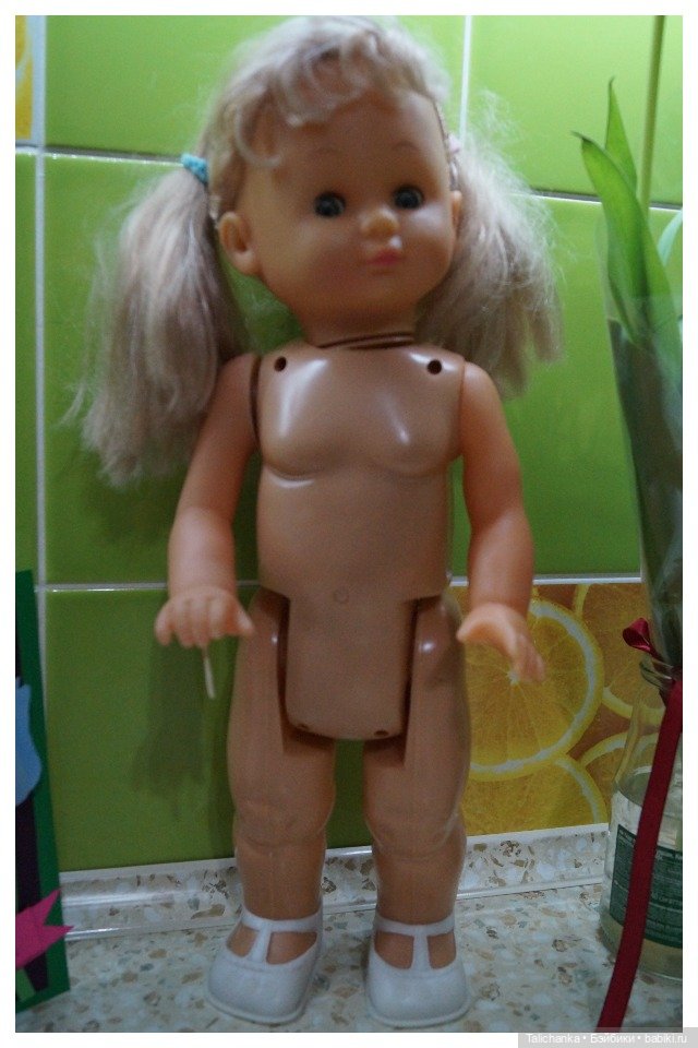 Вторая выписка марта. Нейрохирург вылечил девочку. Снова убираем банчемсы из волос Маши. Соединила голову и тело, получилась