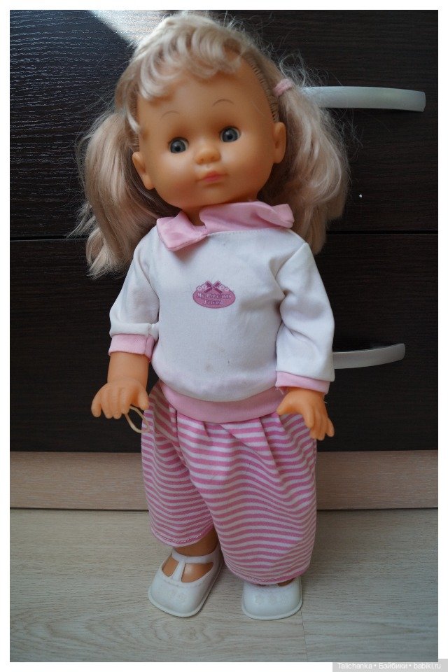 Вторая выписка марта. Нейрохирург вылечил девочку. Снова убираем банчемсы из волос Маши. Соединила голову и тело, получилась