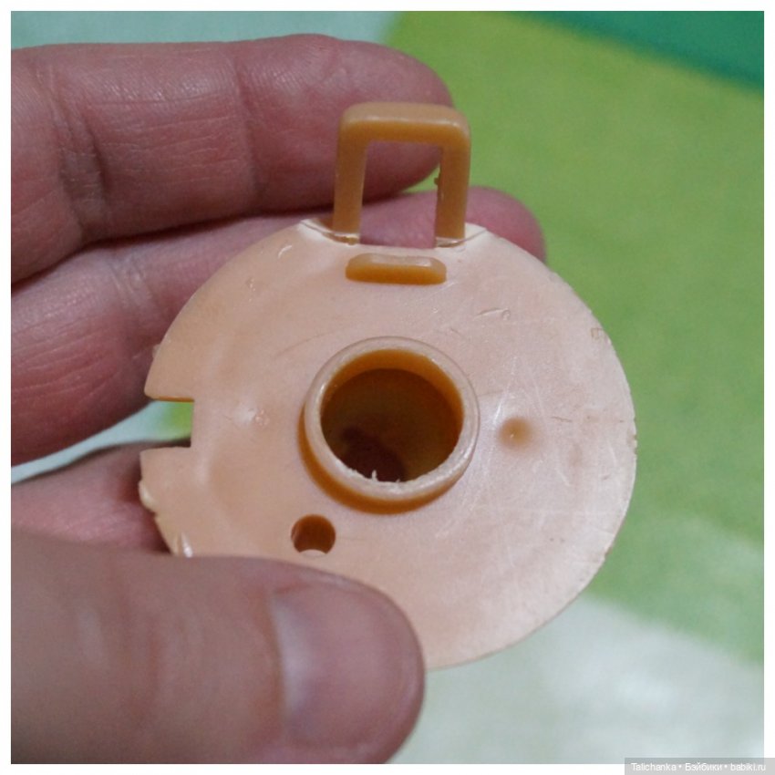 Вторая выписка марта. Нейрохирург вылечил девочку. Снова убираем банчемсы из волос Маши. Соединила голову и тело, получилась