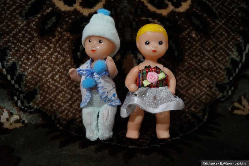 Вторая выписка апреля. Паяем отломанные ножки. Утерян шейный шарнир, меняем его на бусину. Тройной обмен телами и головами