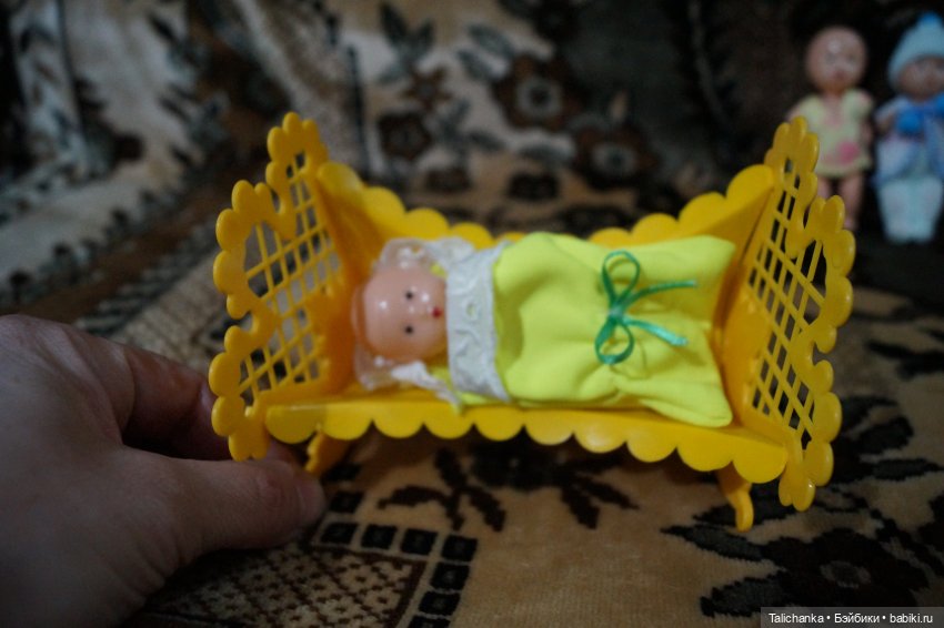 Вторая выписка апреля. Паяем отломанные ножки. Утерян шейный шарнир, меняем его на бусину. Тройной обмен телами и головами