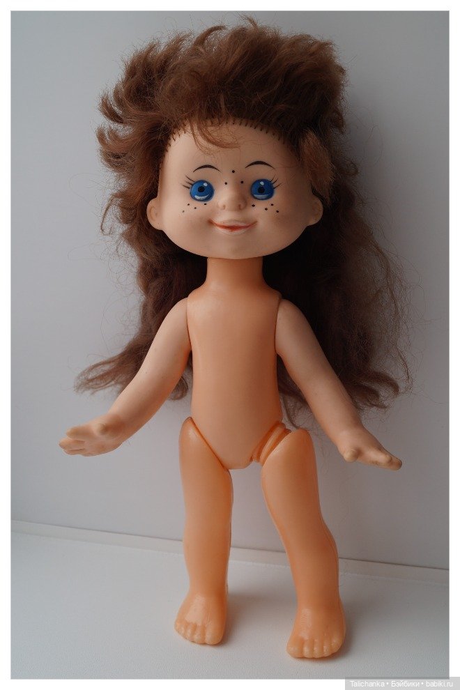 Вторая выписка апреля. Паяем отломанные ножки. Утерян шейный шарнир, меняем его на бусину. Тройной обмен телами и головами