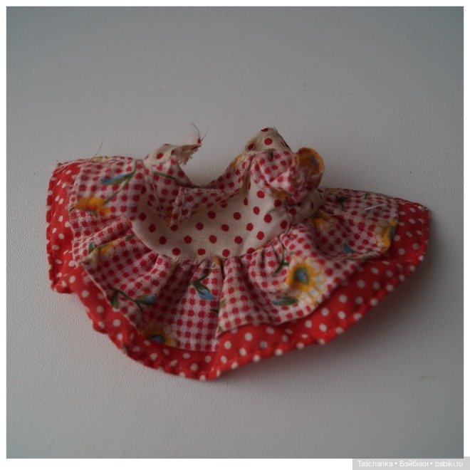 Вторая выписка апреля. Паяем отломанные ножки. Утерян шейный шарнир, меняем его на бусину. Тройной обмен телами и головами