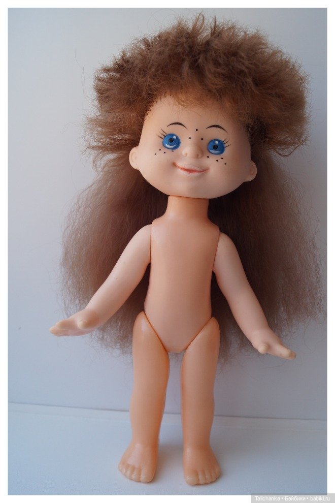 Вторая выписка апреля. Паяем отломанные ножки. Утерян шейный шарнир, меняем его на бусину. Тройной обмен телами и головами