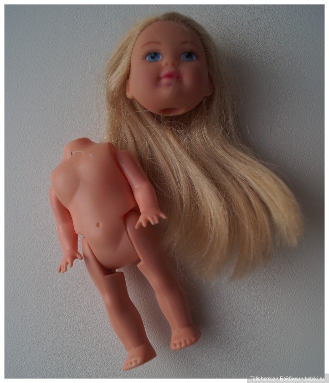 Вторая выписка апреля. Паяем отломанные ножки. Утерян шейный шарнир, меняем его на бусину. Тройной обмен телами и головами