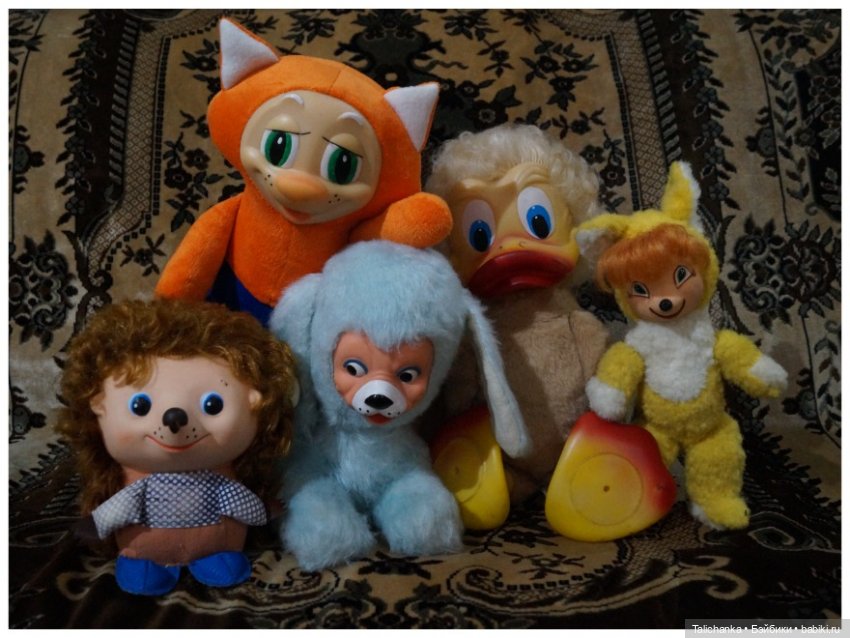 Вторая выписка апреля. Паяем отломанные ножки. Утерян шейный шарнир, меняем его на бусину. Тройной обмен телами и головами