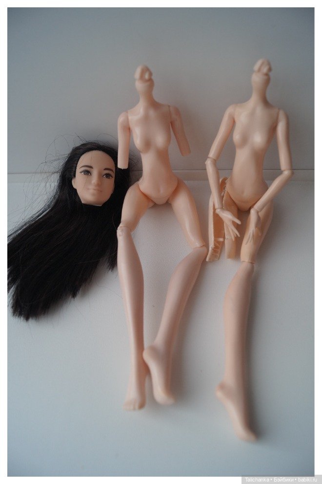 Вторая выписка апреля. Паяем отломанные ножки. Утерян шейный шарнир, меняем его на бусину. Тройной обмен телами и головами