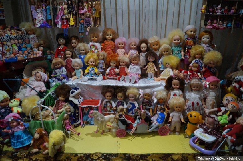 Субботняя уборка в музее. Перестановка