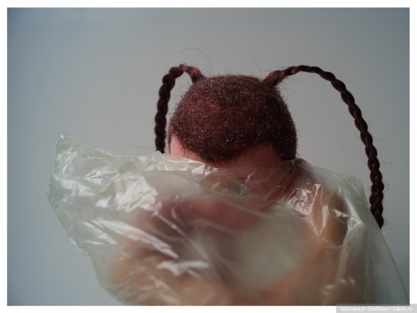 Четвёртая выписка апреля. Замена тела, флокировка с частичной прошивкой, раскрошилась шея Анны, лепка потерявшейся ножки